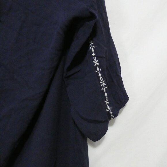 TORRID | size 1 | Navy Blue Embroidered Bohemian Blouse - Picture 13 of 16